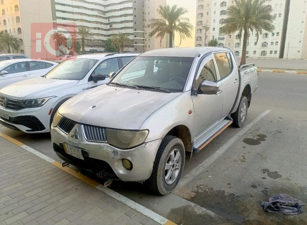 میتسوبیشی L200